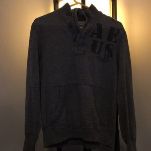American Eagle pullover
